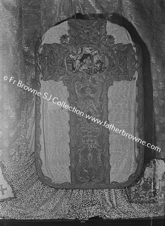 KILLEEN CASTLE   B. OLIVERS VESTMENTS